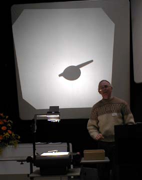 the asymetric bent spoon rattleback oscillator