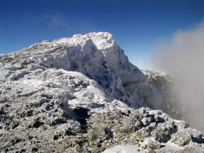 The rim of the summit crater of Erebus