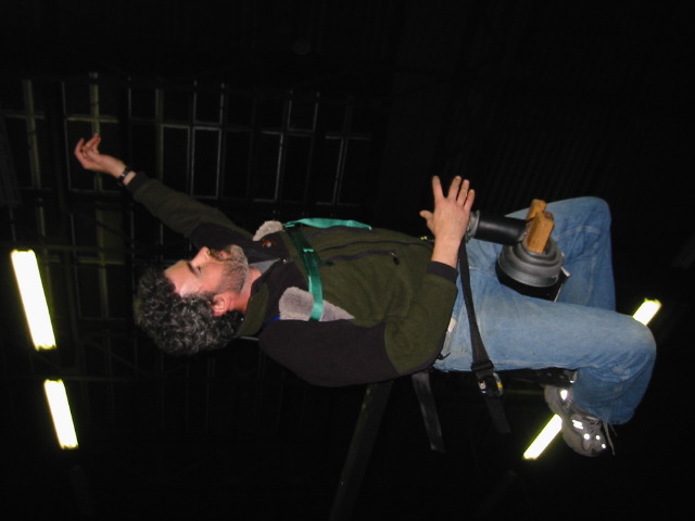 102-0235_img